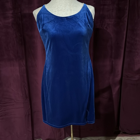 NWT. Royal Blue Velvet and silver sparkling strap cocktail dress - Picture 4 of 10